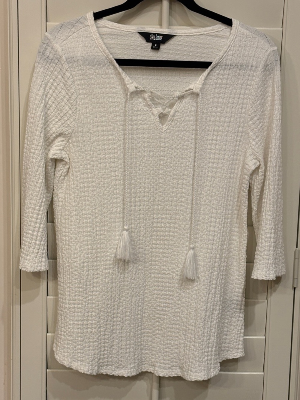 Slim Factor by Investments White Textured Tassel-Front Tunic